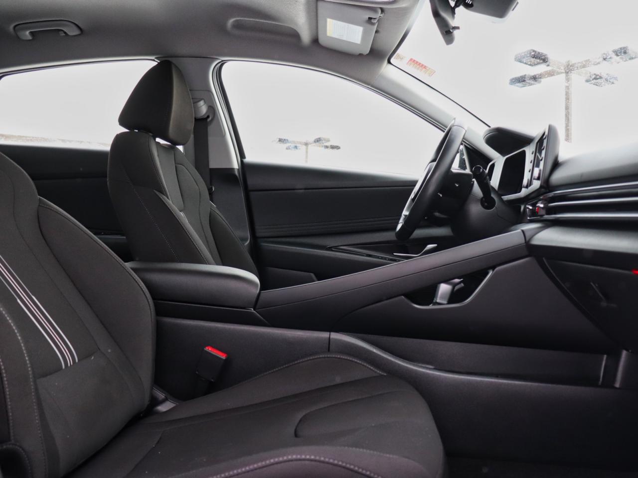 2025 Hyundai Elantra Preferred Photo