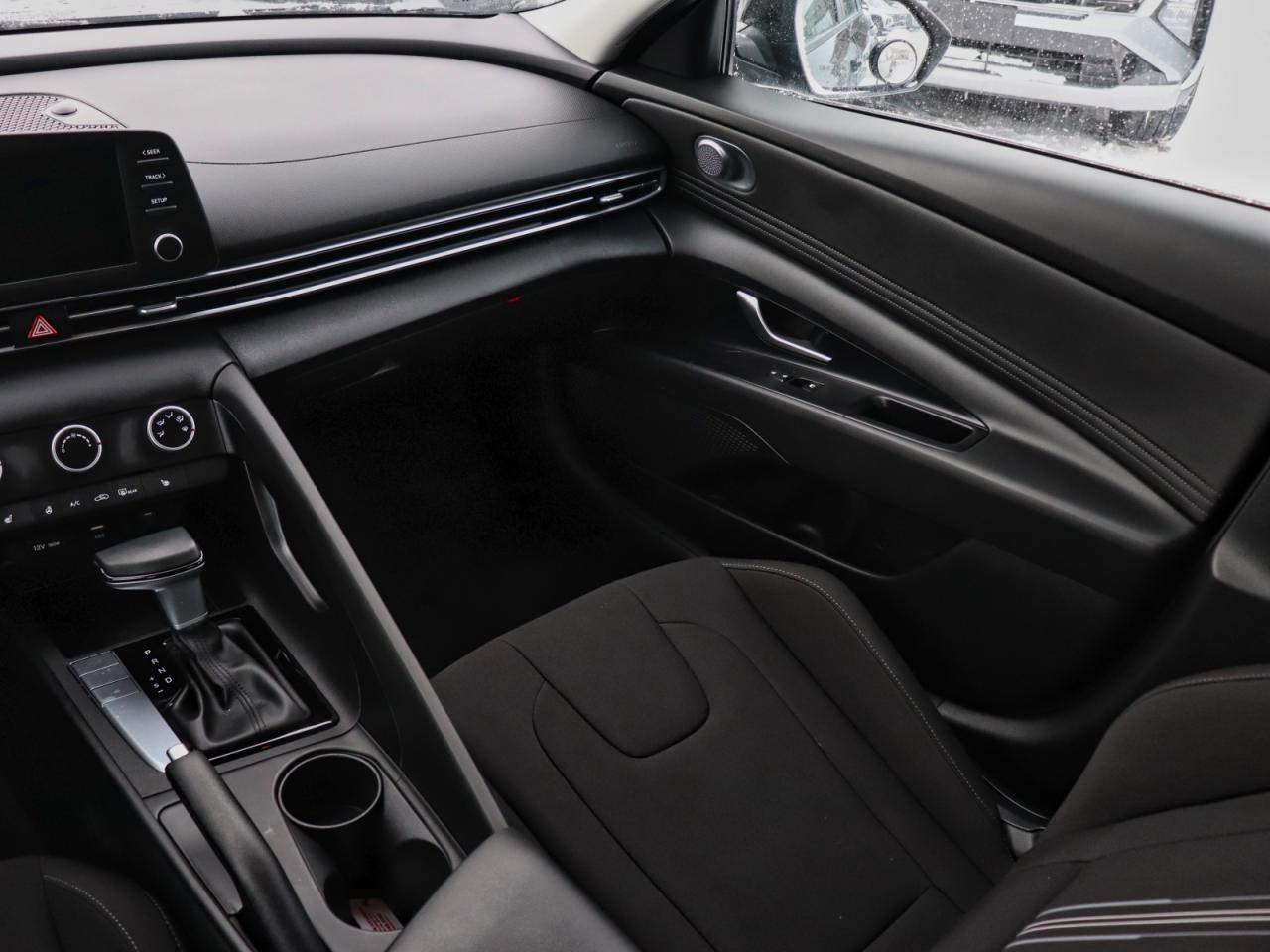 2025 Hyundai Elantra Preferred Photo