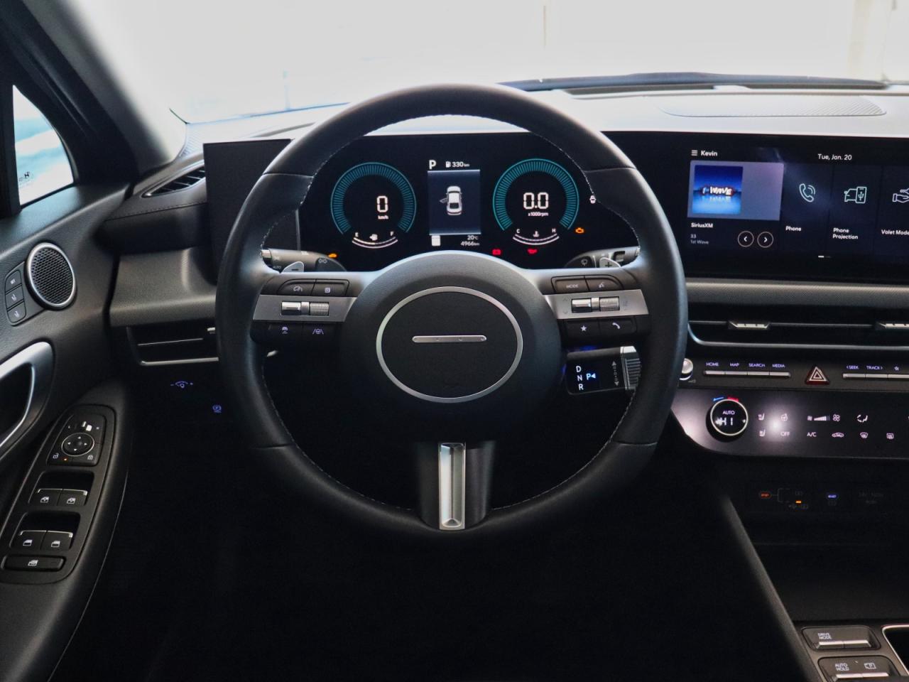 2025 Hyundai Sonata Preferred-Trend - | Leather | Sunroof | Winter Tires Photo