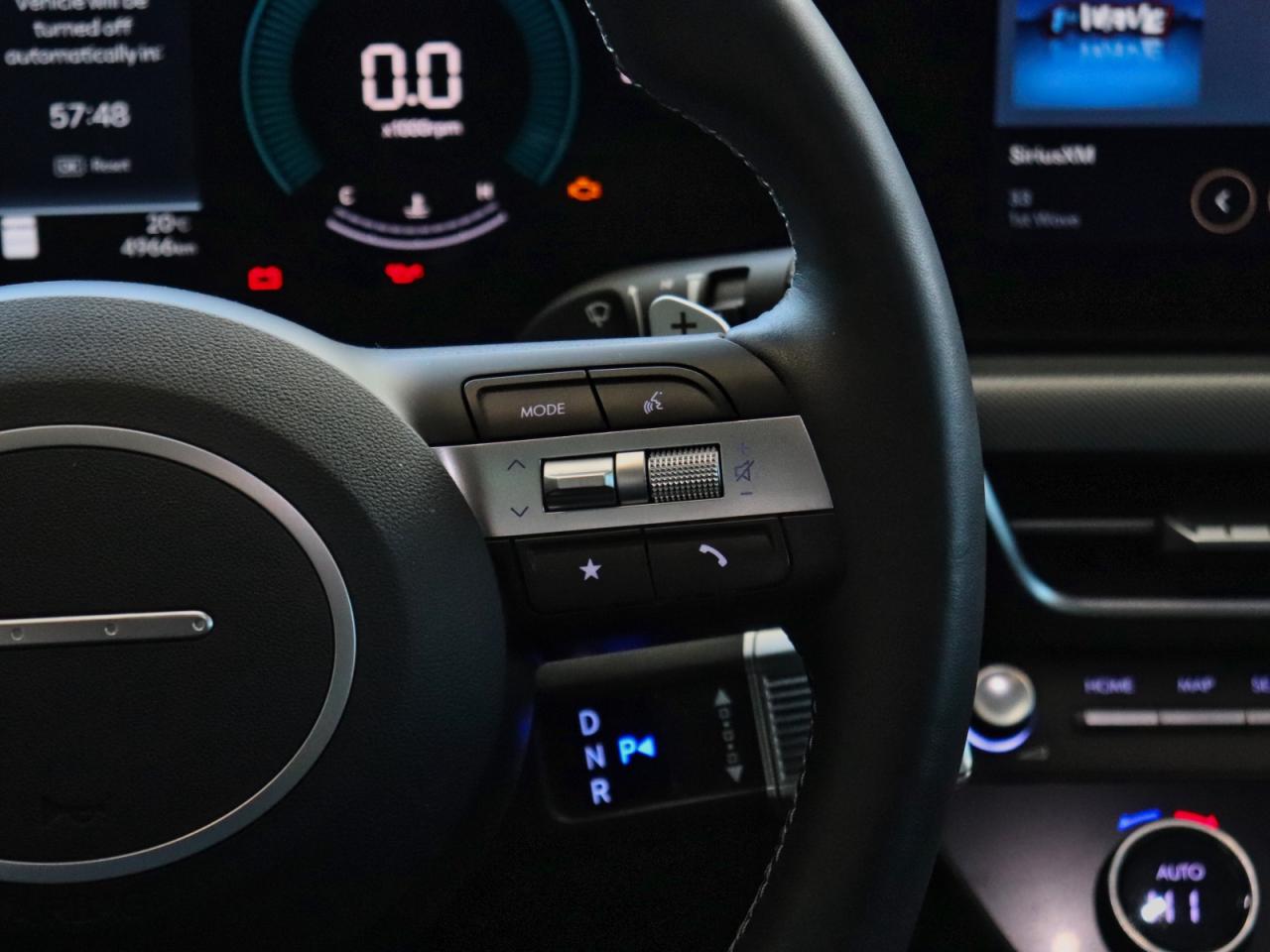 2025 Hyundai Sonata Preferred-Trend - | Leather | Sunroof | Winter Tires Photo