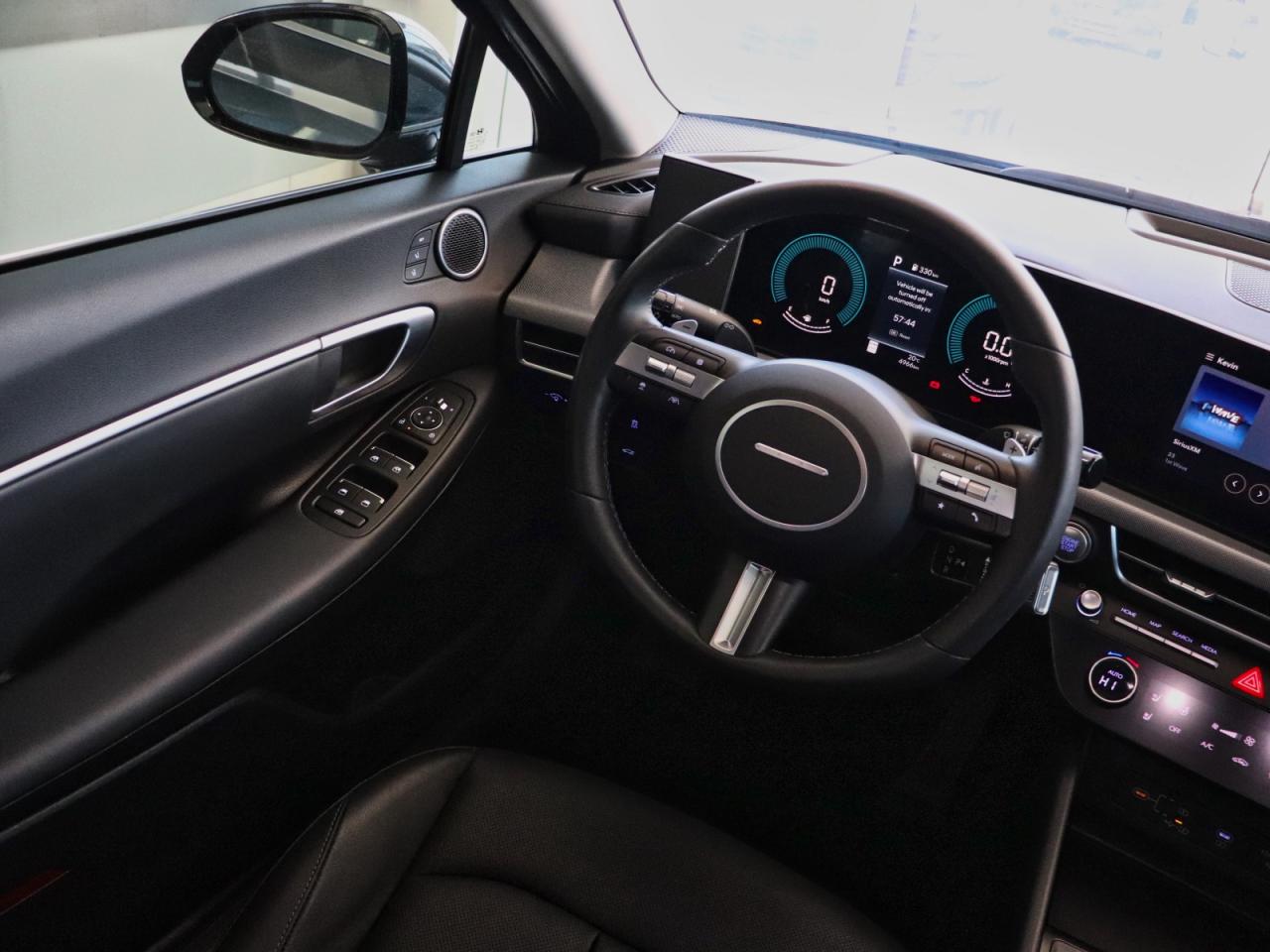 2025 Hyundai Sonata Preferred-Trend - | Leather | Sunroof | Winter Tires Photo