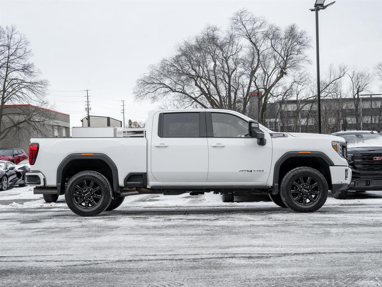 2022 GMC Sierra 3500HD AT4- Diesel | Off-Road Steps | Surround Vision Photo2