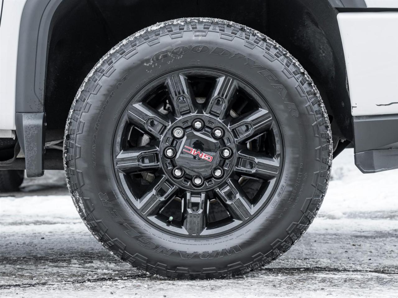 2022 GMC Sierra 3500HD AT4- Diesel | Off-Road Steps | Surround Vision Photo3