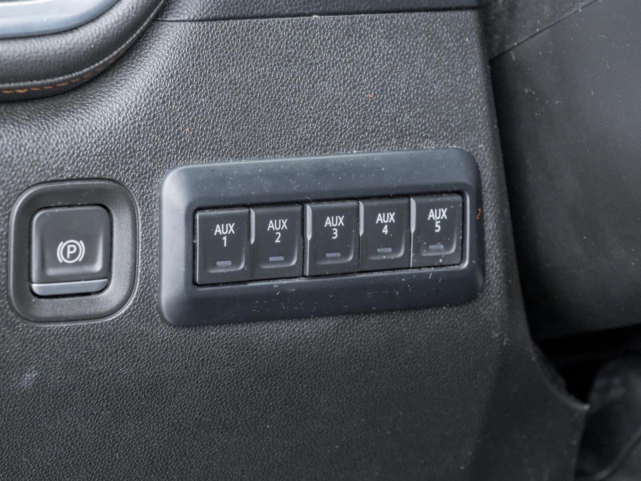 2022 GMC Sierra 3500HD AT4- Diesel | Off-Road Steps | Surround Vision Photo