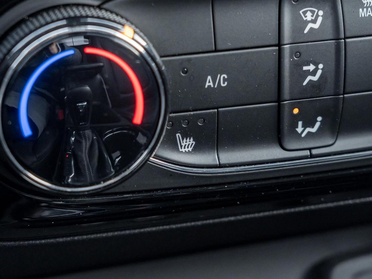 2024 Buick Encore GX Sport Touring AWD- Heated Steering Wheel Photo