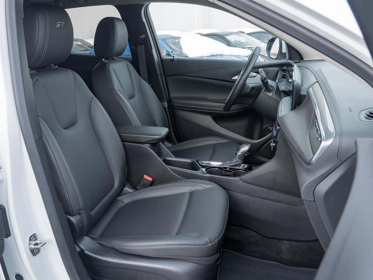 2024 Buick Encore GX Sport Touring AWD- Heated Steering Wheel Photo