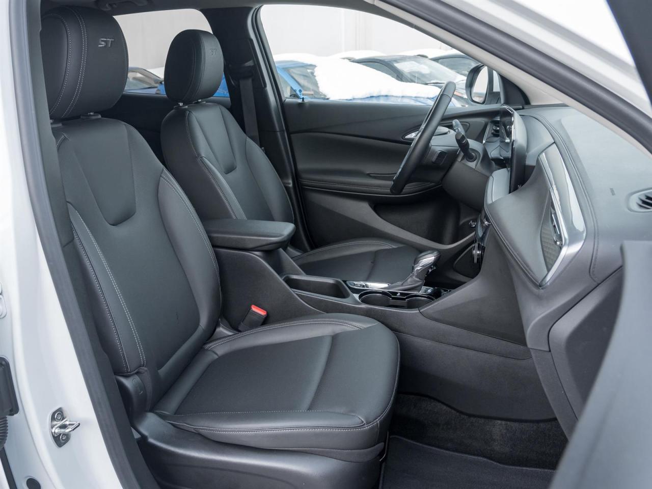 2024 Buick Encore GX Sport Touring AWD- Heated Steering Wheel Photo