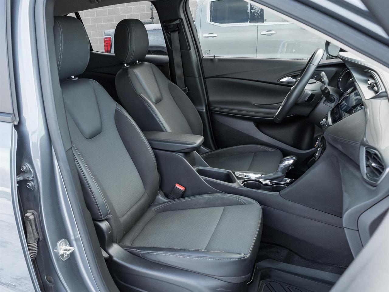 2022 Buick Encore GX Preferred AWD- Hands-Free Liftgate | Remote Start Photo