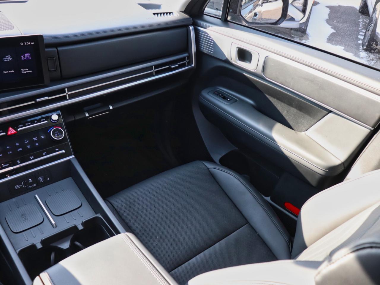 2025 Hyundai Santa Fe XRT - Demo Unit | 4.79% Finance Available Photo