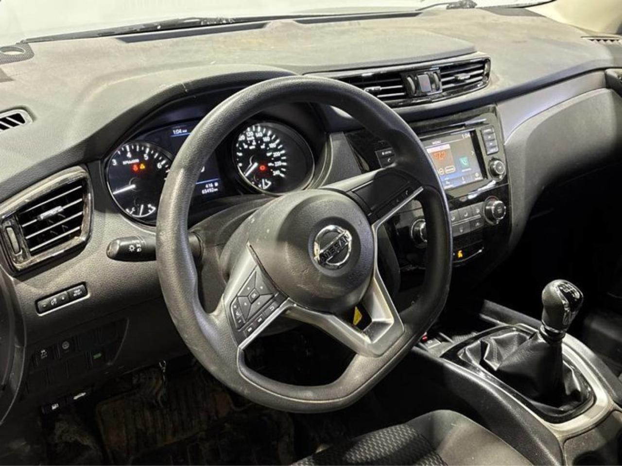 2021 Nissan Qashqai S | 6-Speed Manual | CarPlay + Android | Rear Camera | BSM | and More ! Photo