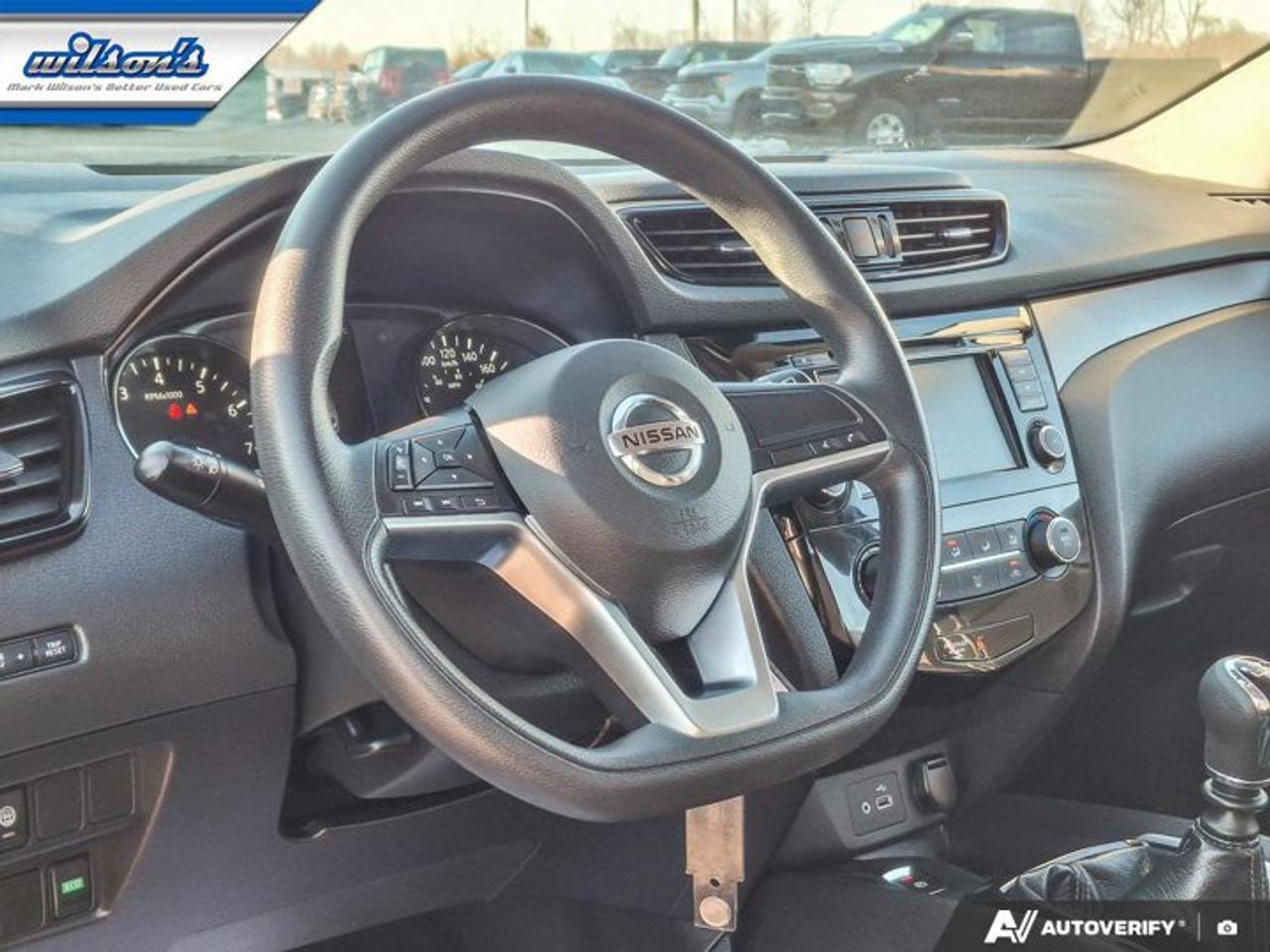 2021 Nissan Qashqai S | 6-Speed Manual | CarPlay + Android | Rear Camera | BSM | and More ! Photo