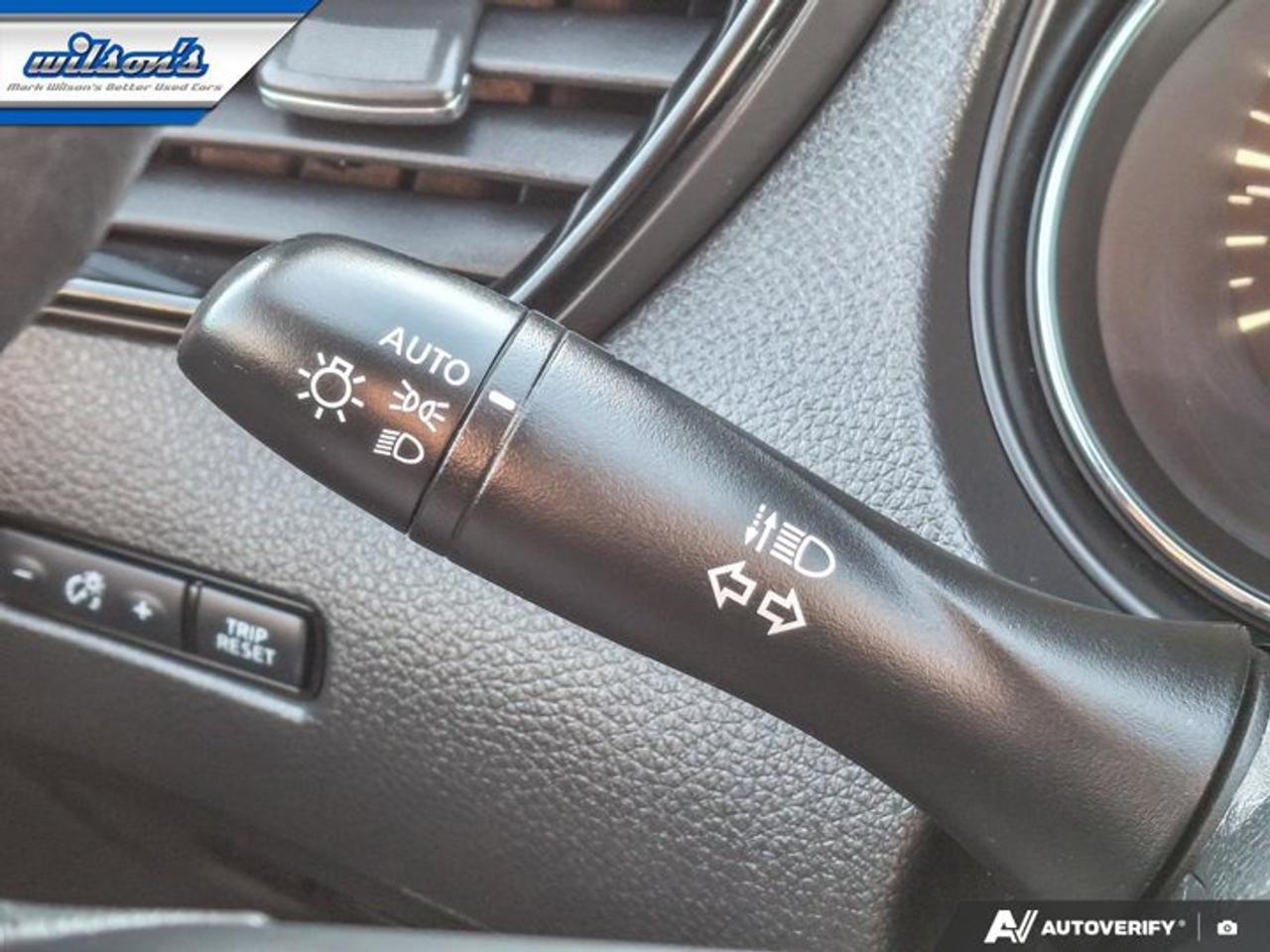 2021 Nissan Qashqai S | 6-Speed Manual | CarPlay + Android | Rear Camera | BSM | and More ! Photo