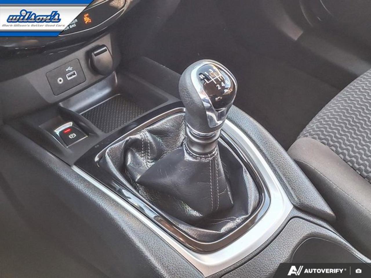 2021 Nissan Qashqai S | 6-Speed Manual | CarPlay + Android | Rear Camera | BSM | and More ! Photo