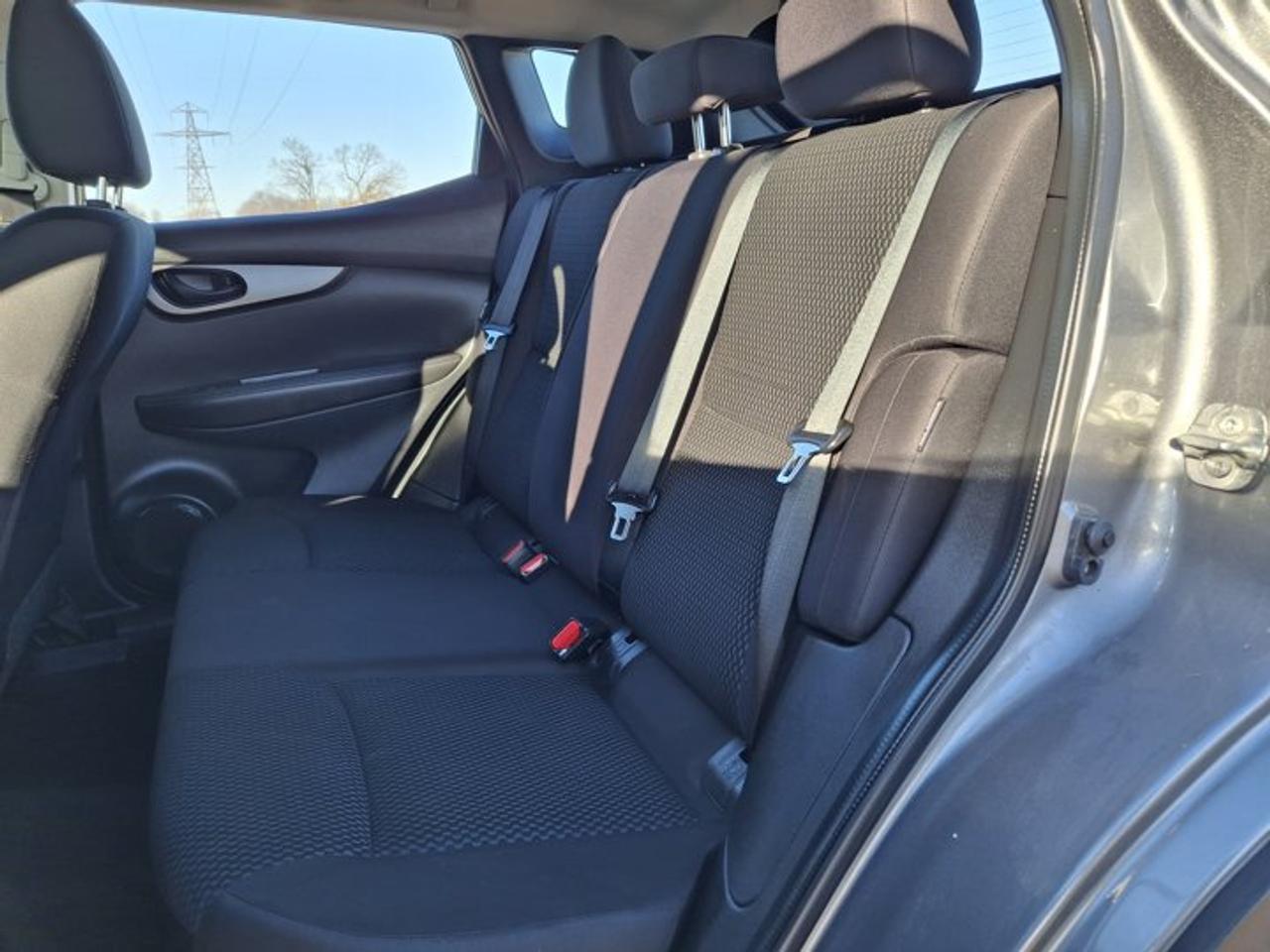 2021 Nissan Qashqai S | 6-Speed Manual | CarPlay + Android | Rear Camera | BSM | and More ! Photo