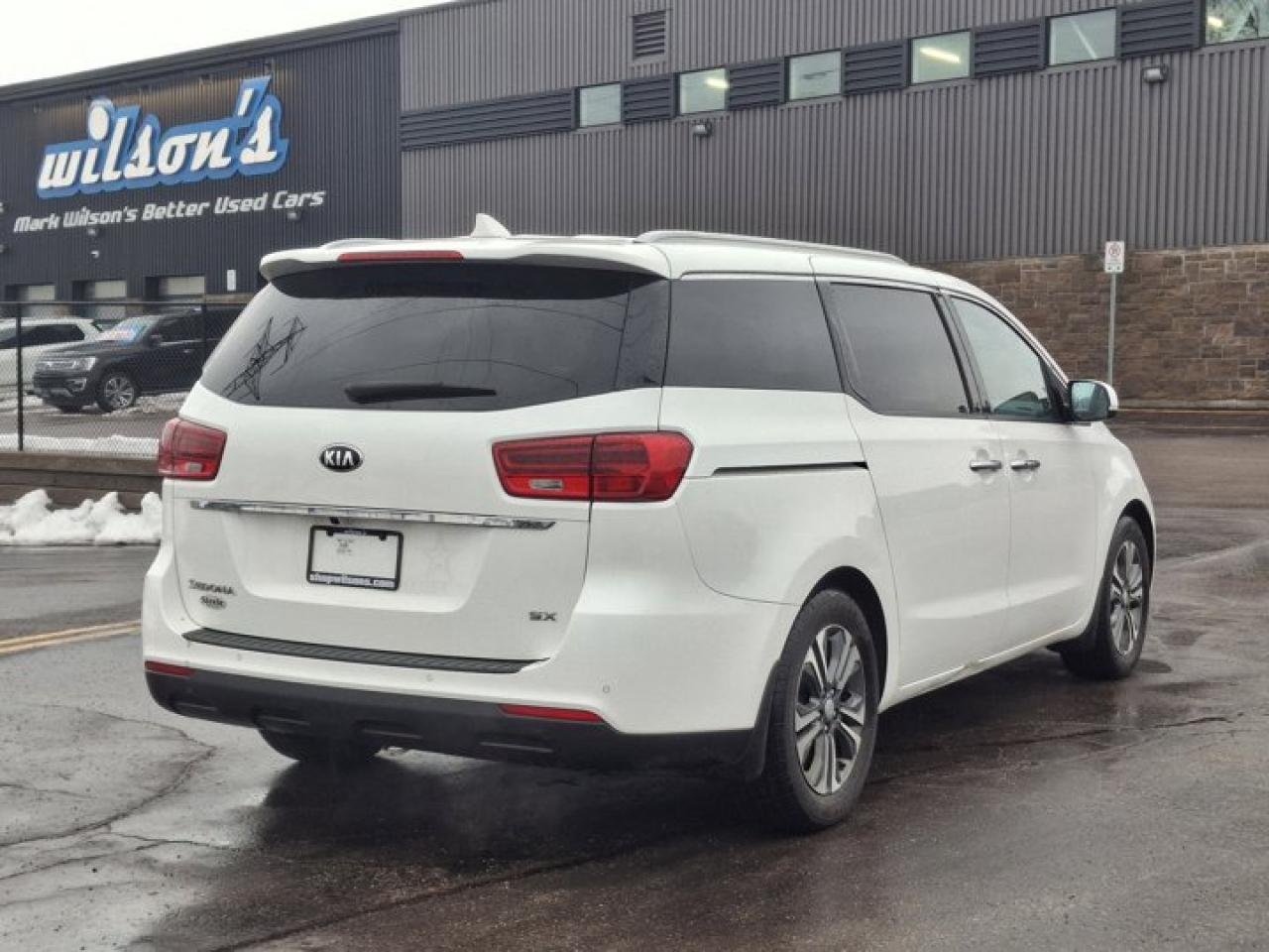 2019 Kia Sedona SX | Sunroof | BSM | Power Sliding Doors + Liftgate | Power Seat | Heated Wheel + Seats | and More ! Photo