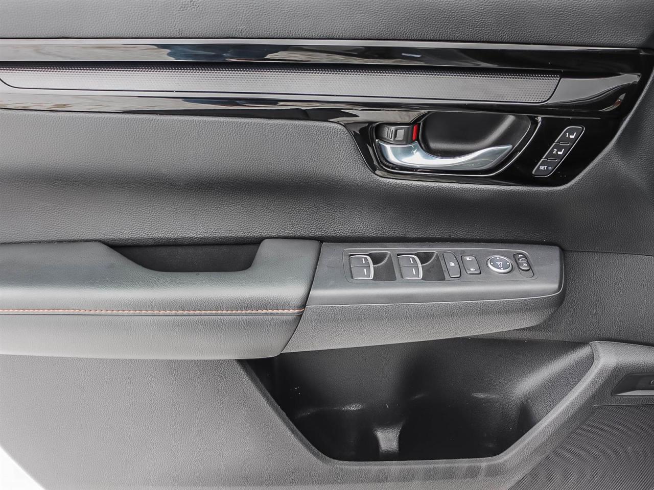 2023 Honda CR-V Hybrid Touring Photo