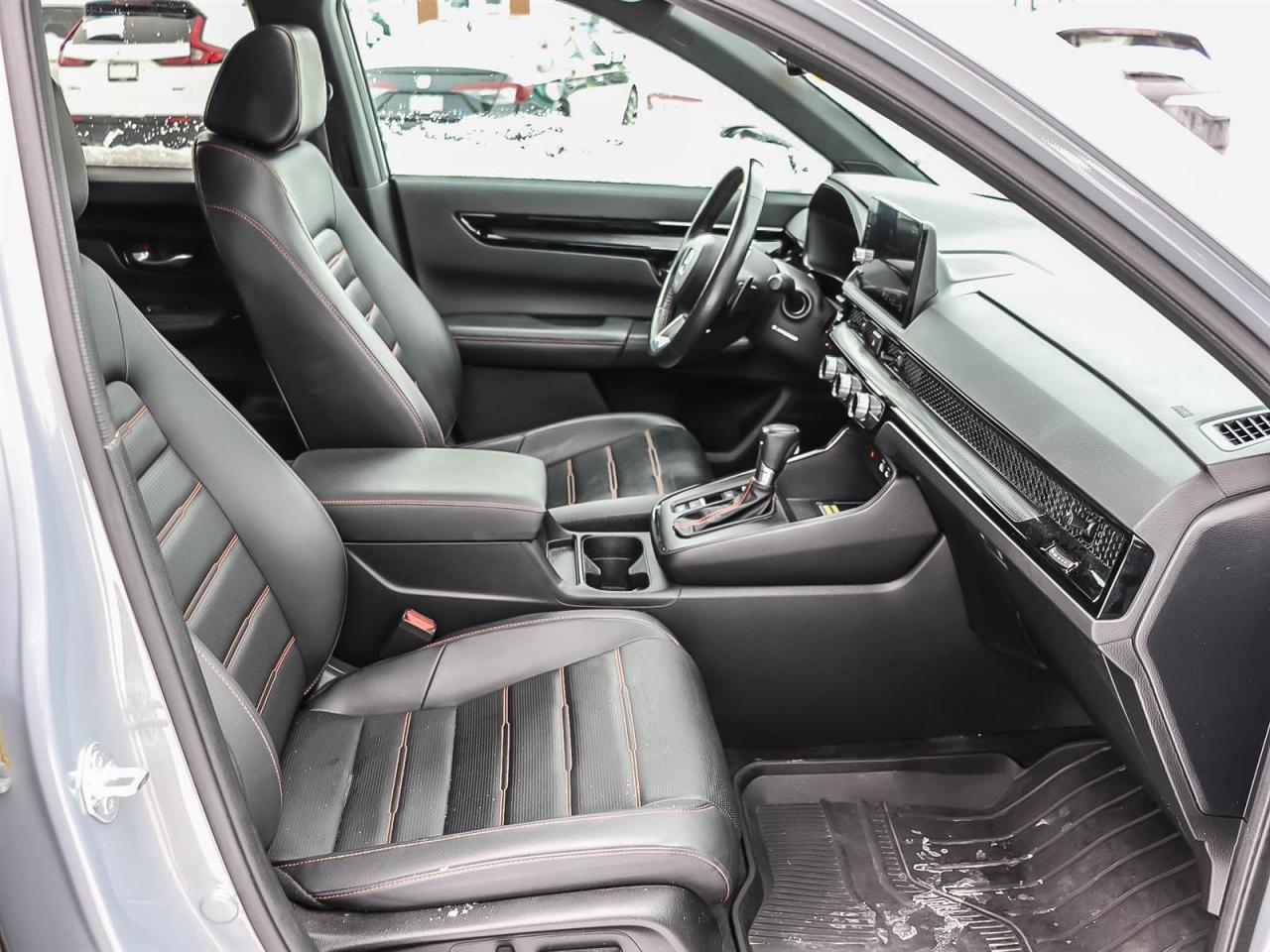 2023 Honda CR-V Hybrid Touring Photo