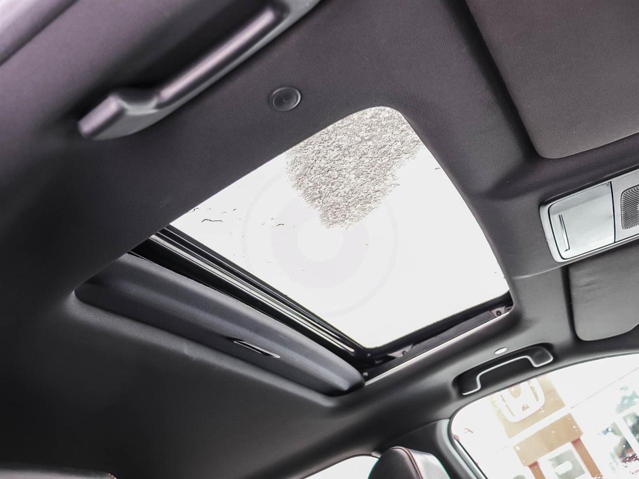 2023 Honda CR-V Hybrid Touring Photo