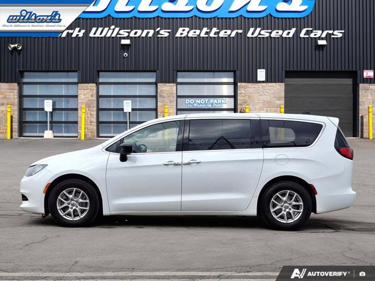 2024 Dodge Grand Caravan SXT | Heated Seats + Steering | Carplay and Android Auto | Remote Start | Power Liftgate and More ! Photo