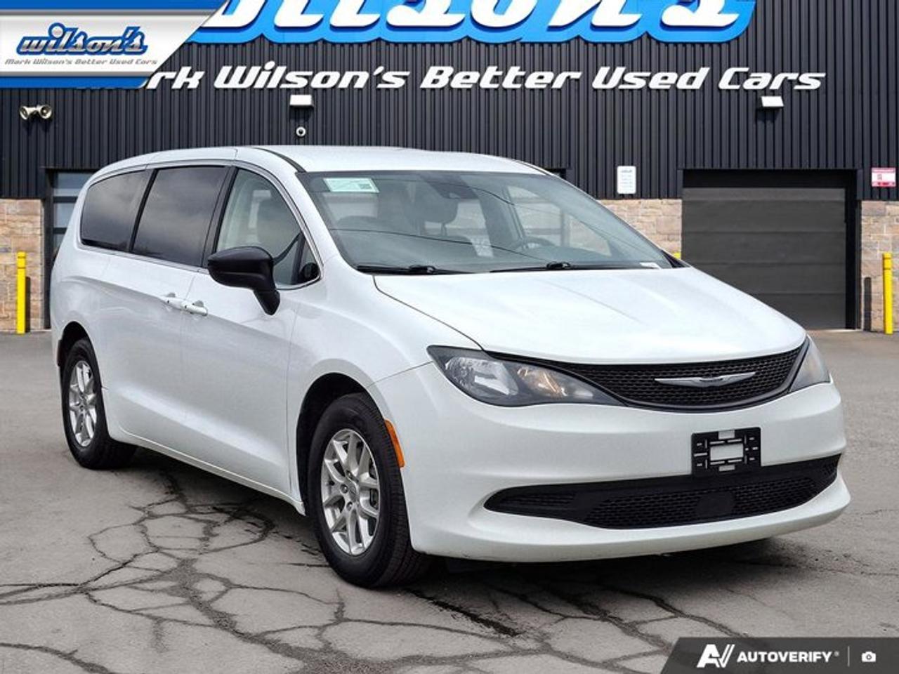 2024 Dodge Grand Caravan SXT | Heated Seats + Steering | Carplay and Android Auto | Remote Start | Power Liftgate and More ! Photo