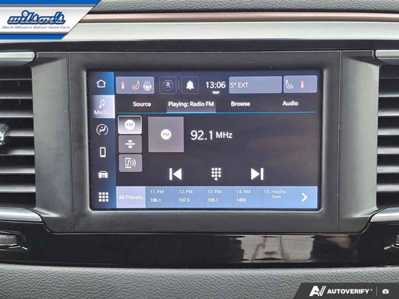 2024 Dodge Grand Caravan SXT | Heated Seats + Steering | Carplay and Android Auto | Remote Start | Power Liftgate and More ! Photo