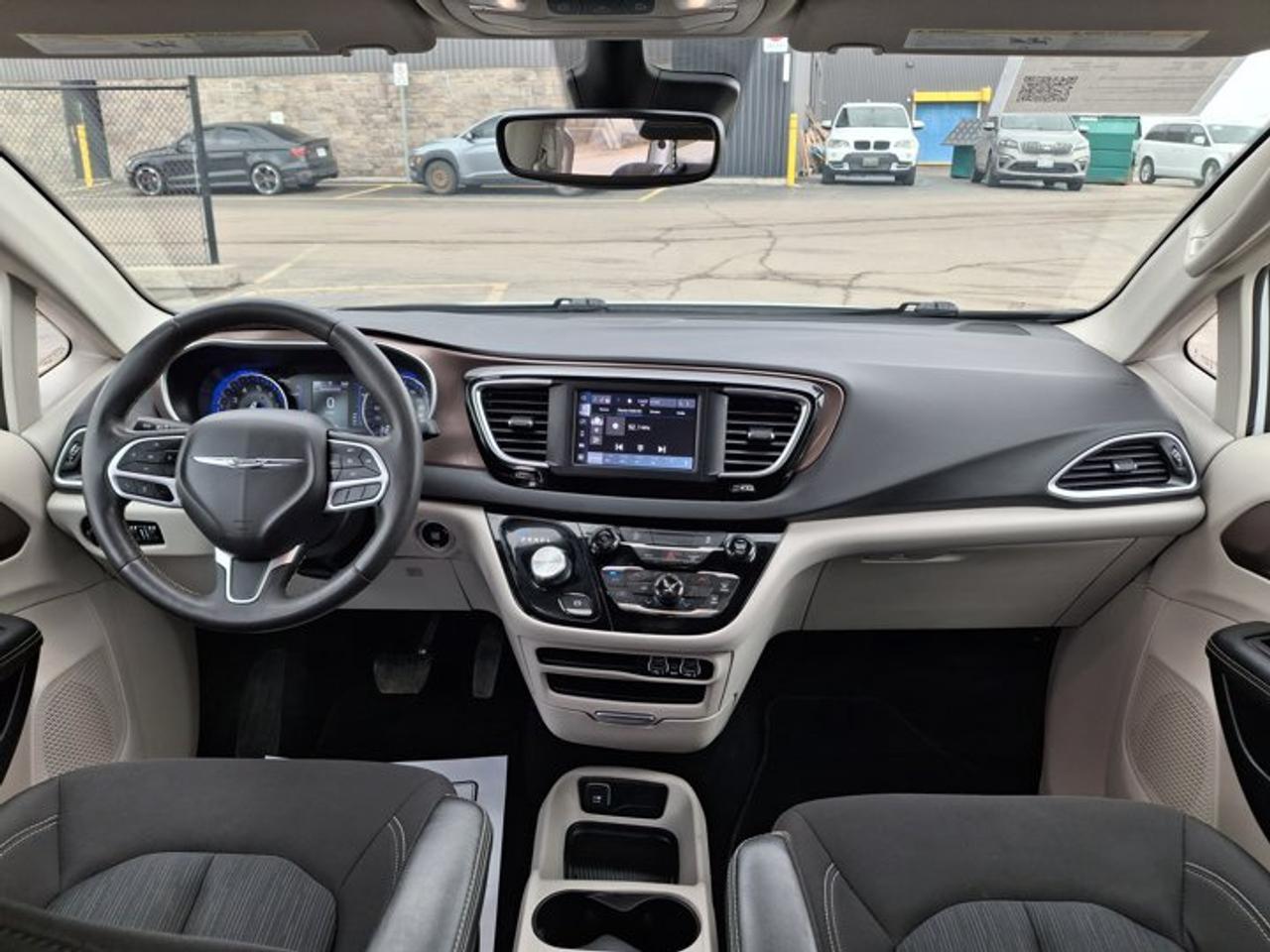 2024 Dodge Grand Caravan SXT | Heated Seats + Steering | Carplay and Android Auto | Remote Start | Power Liftgate and More ! Photo