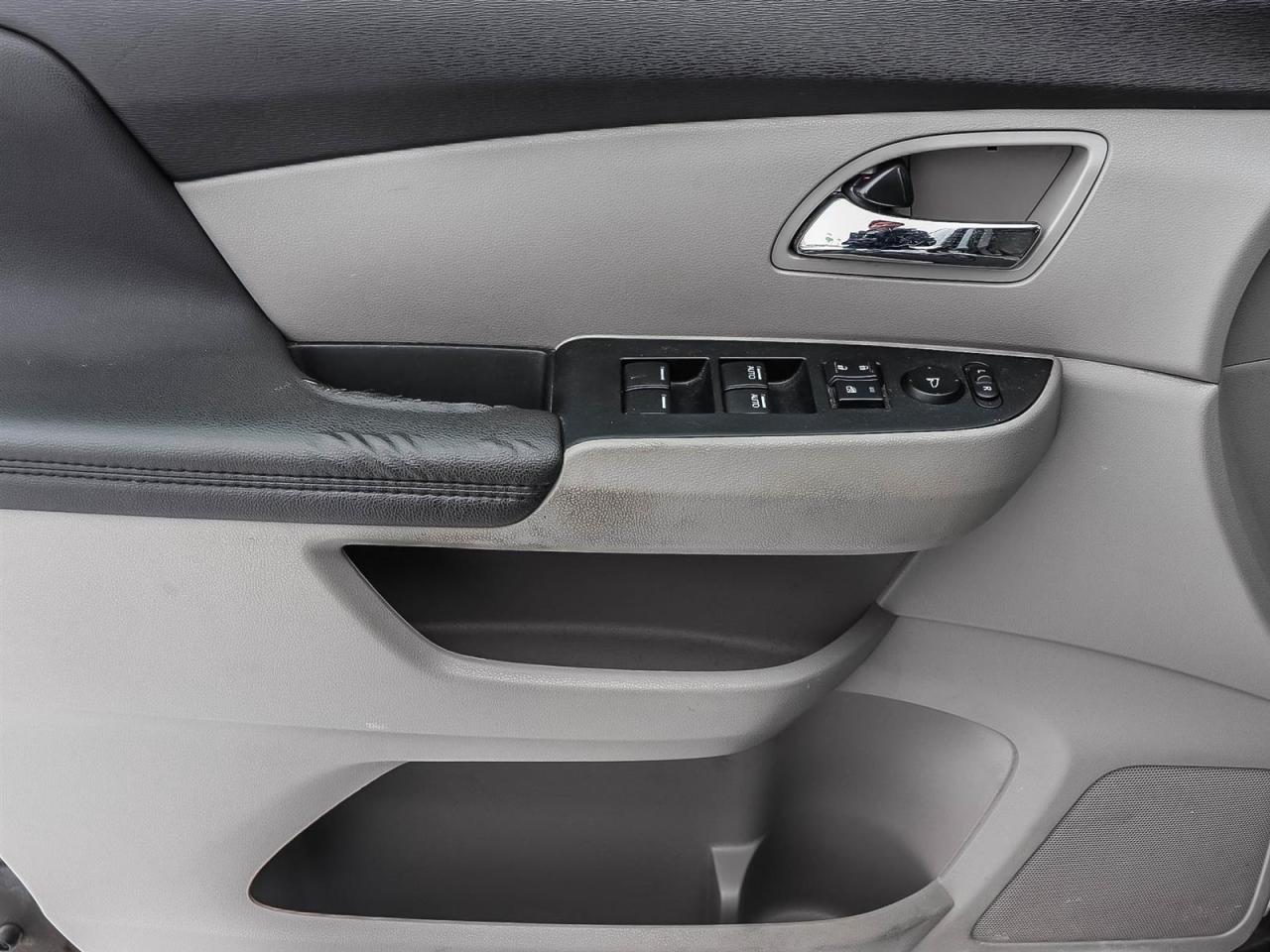 2014 Honda Odyssey EX Photo