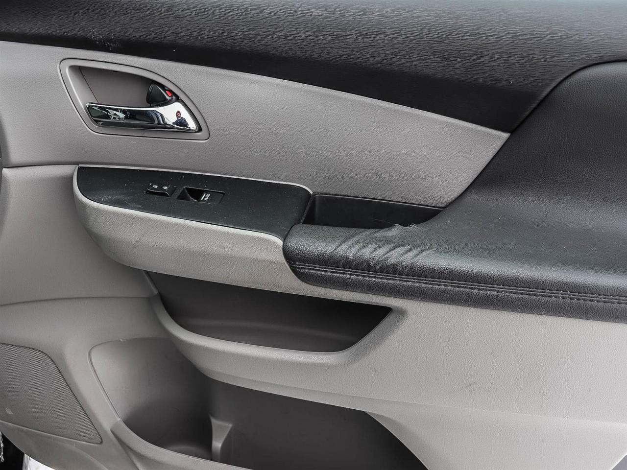 2014 Honda Odyssey EX Photo