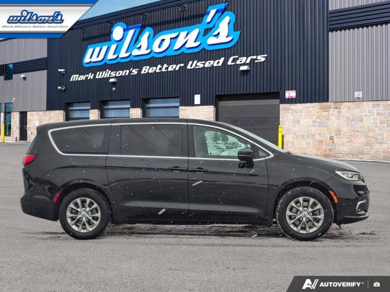 2025 Chrysler Pacifica Select AWD | Sunroof | Leatherette | Power Sliding Doors + Hatch | Remote Start | CarPlay + Android Photo
