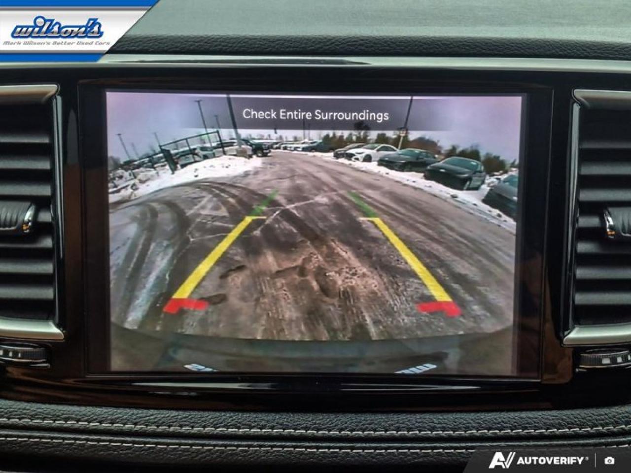 2025 Chrysler Pacifica Select AWD | Sunroof | Leatherette | Power Sliding Doors + Hatch | Remote Start | CarPlay + Android Photo