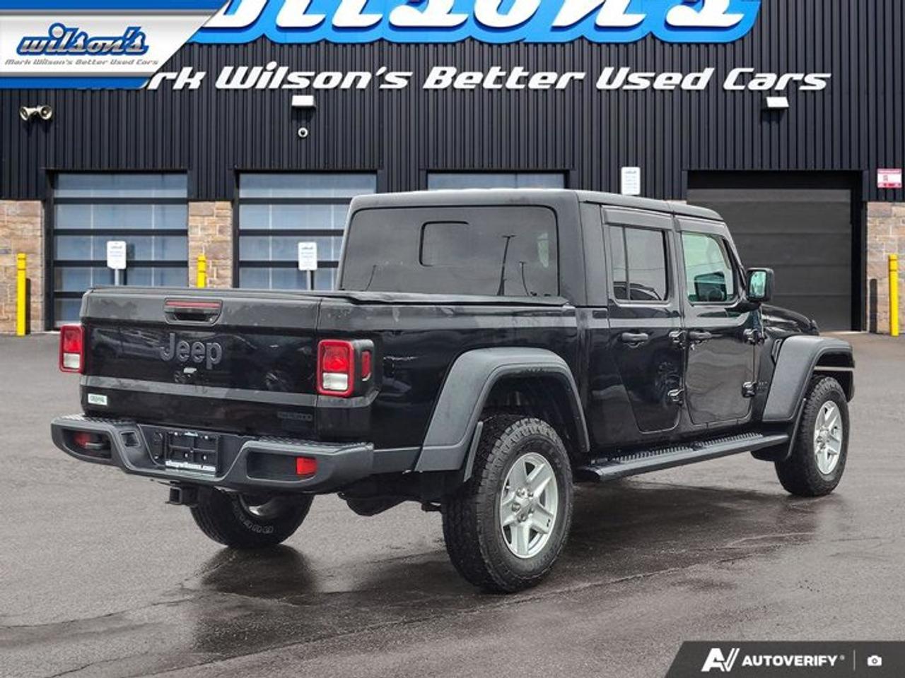 2020 Jeep Gladiator Sport S 4X4 | Tow Pkg | Remote Start | CarPlay + Android | Spray-in Liner | Rear Camera | and More ! Photo4