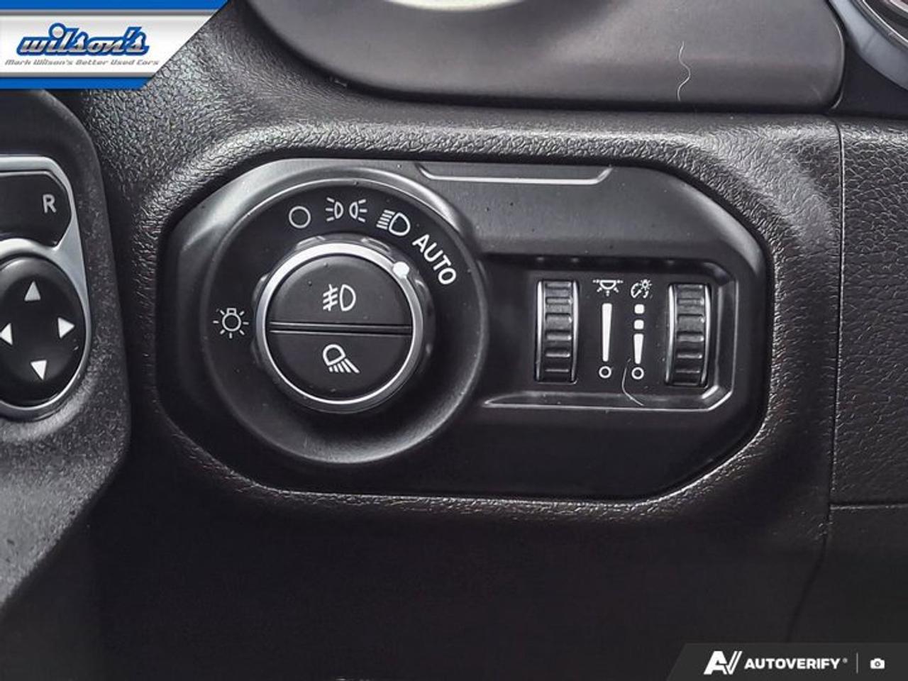 2020 Jeep Gladiator Sport S 4X4 | Tow Pkg | Remote Start | CarPlay + Android | Spray-in Liner | Rear Camera | and More ! Photo