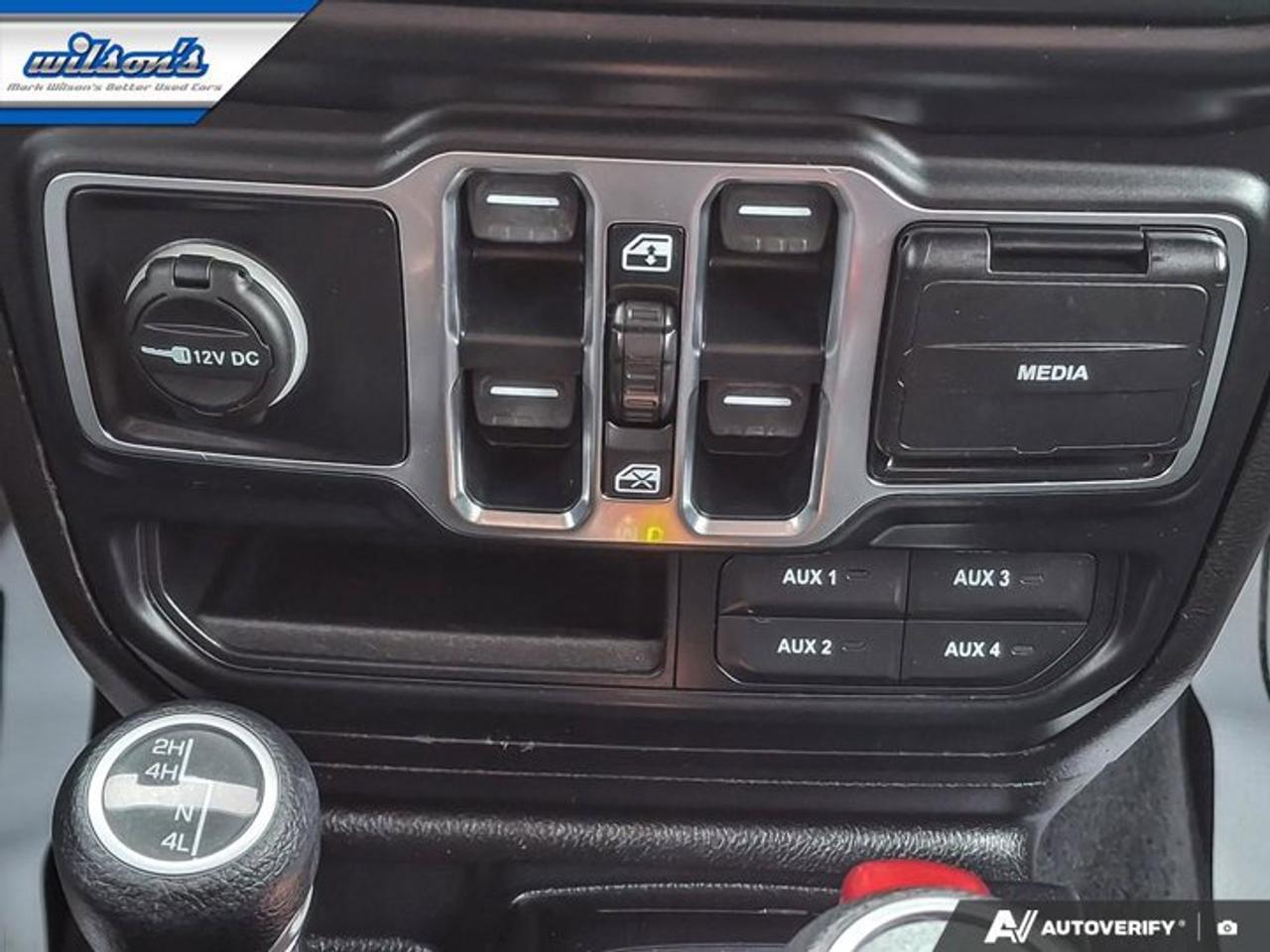 2020 Jeep Gladiator Sport S 4X4 | Tow Pkg | Remote Start | CarPlay + Android | Spray-in Liner | Rear Camera | and More ! Photo