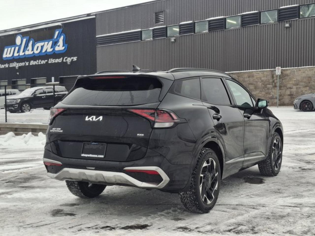 2023 Kia Sportage EX Premium AWD | Leather | Pano Roof | Navi | Heated Seats + Steering | Ventilated Seats and More ! Photo