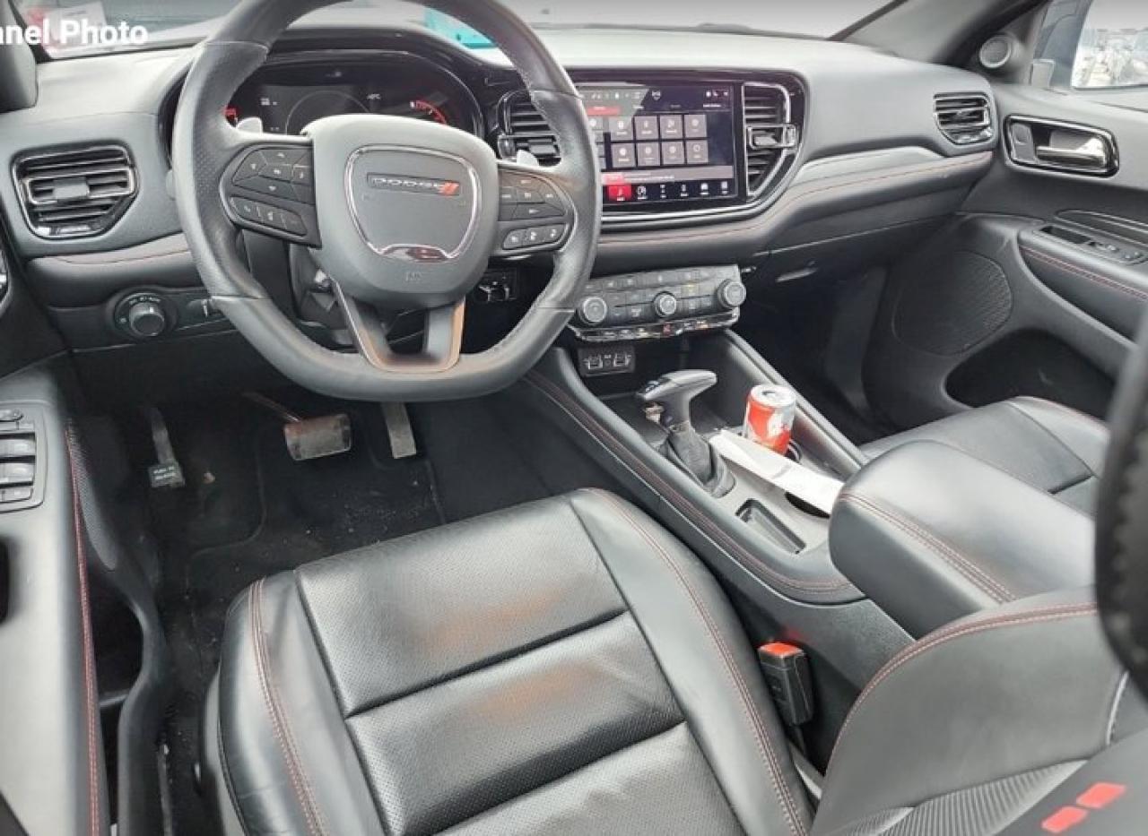 2024 Dodge Durango GT Plus AWD | Leather | Sunroof | Nav | Blacktop Pkg | 2nd Row Captains | Heated Wheel & More ! Photo2