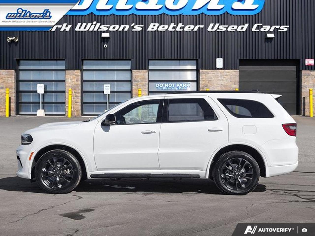 2024 Dodge Durango GT Plus AWD | Leather | Sunroof | Nav | Blacktop Pkg | 2nd Row Captains | Heated Wheel & More ! Photo