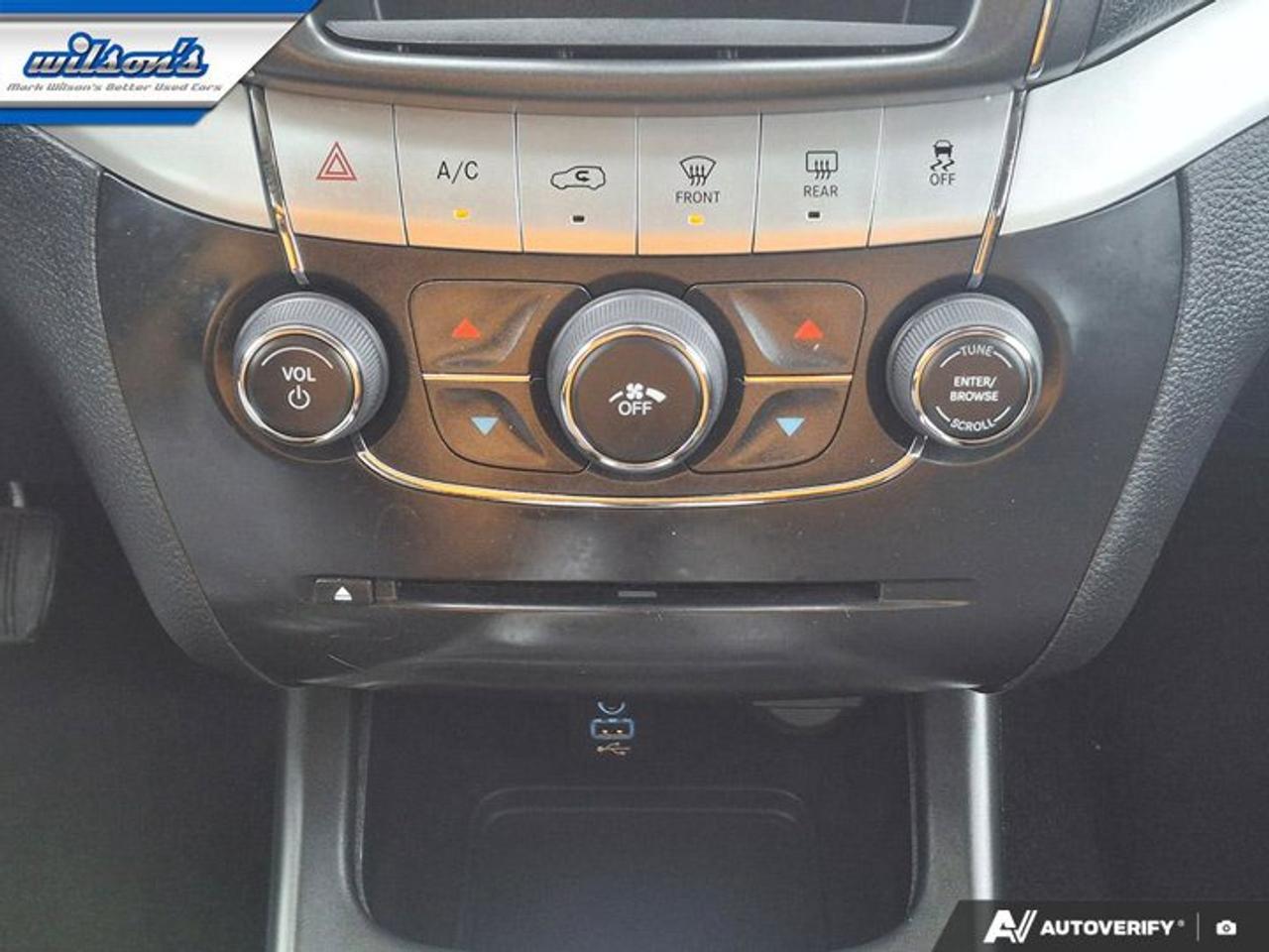 2020 Dodge Journey SE | Blacktop Pkg | Rear Camera | 7 Passenger | and More ! Photo