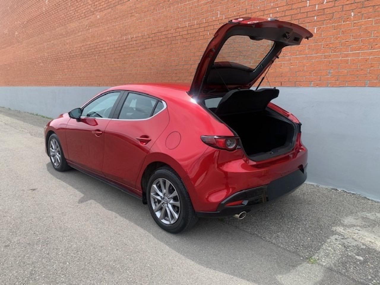 2019 Mazda Mazda3 Sport GS Photo3