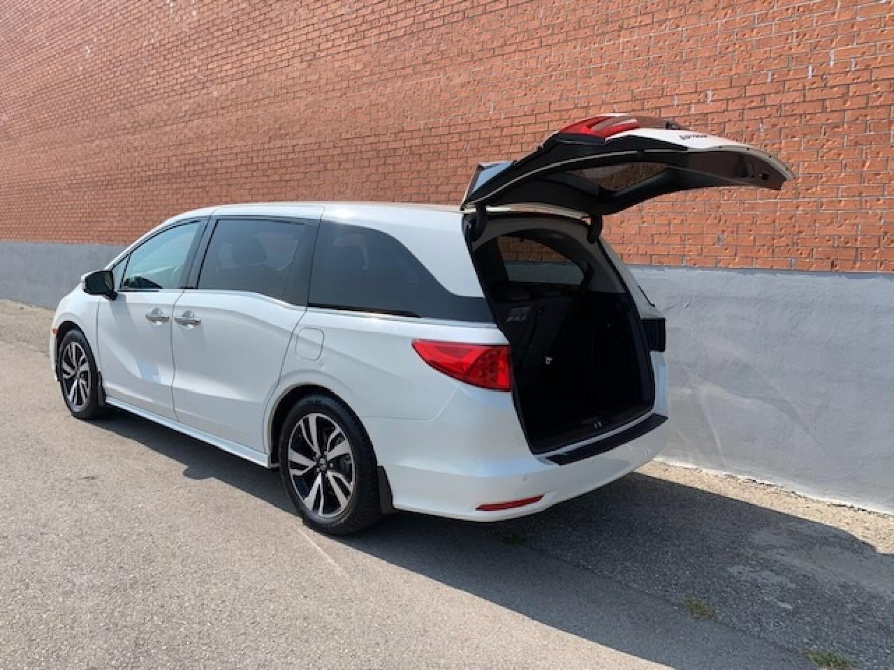 2018 Honda Odyssey Touring Photo
