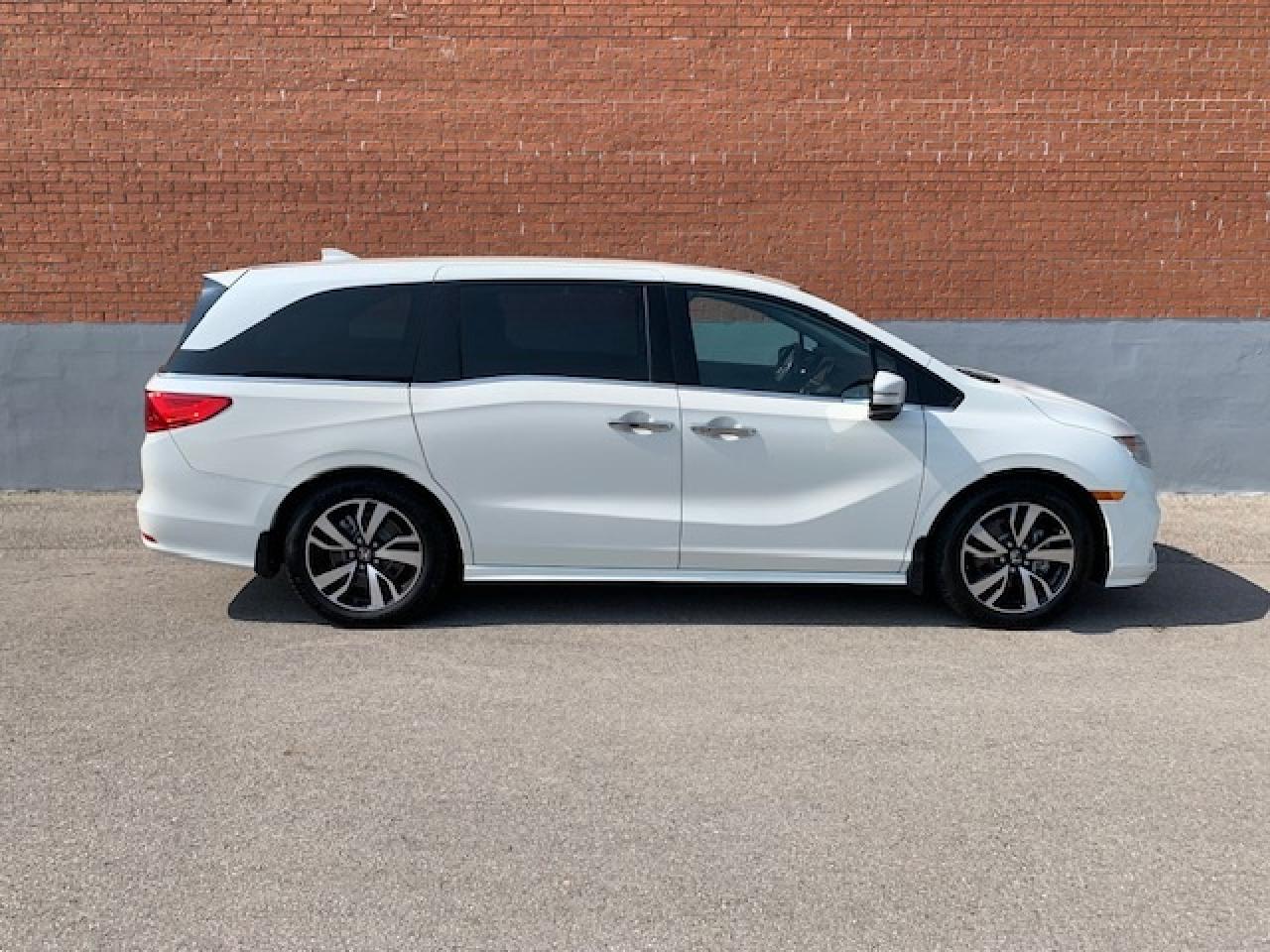 2018 Honda Odyssey Touring Photo