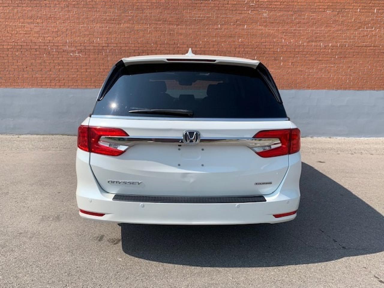 2018 Honda Odyssey Touring Photo