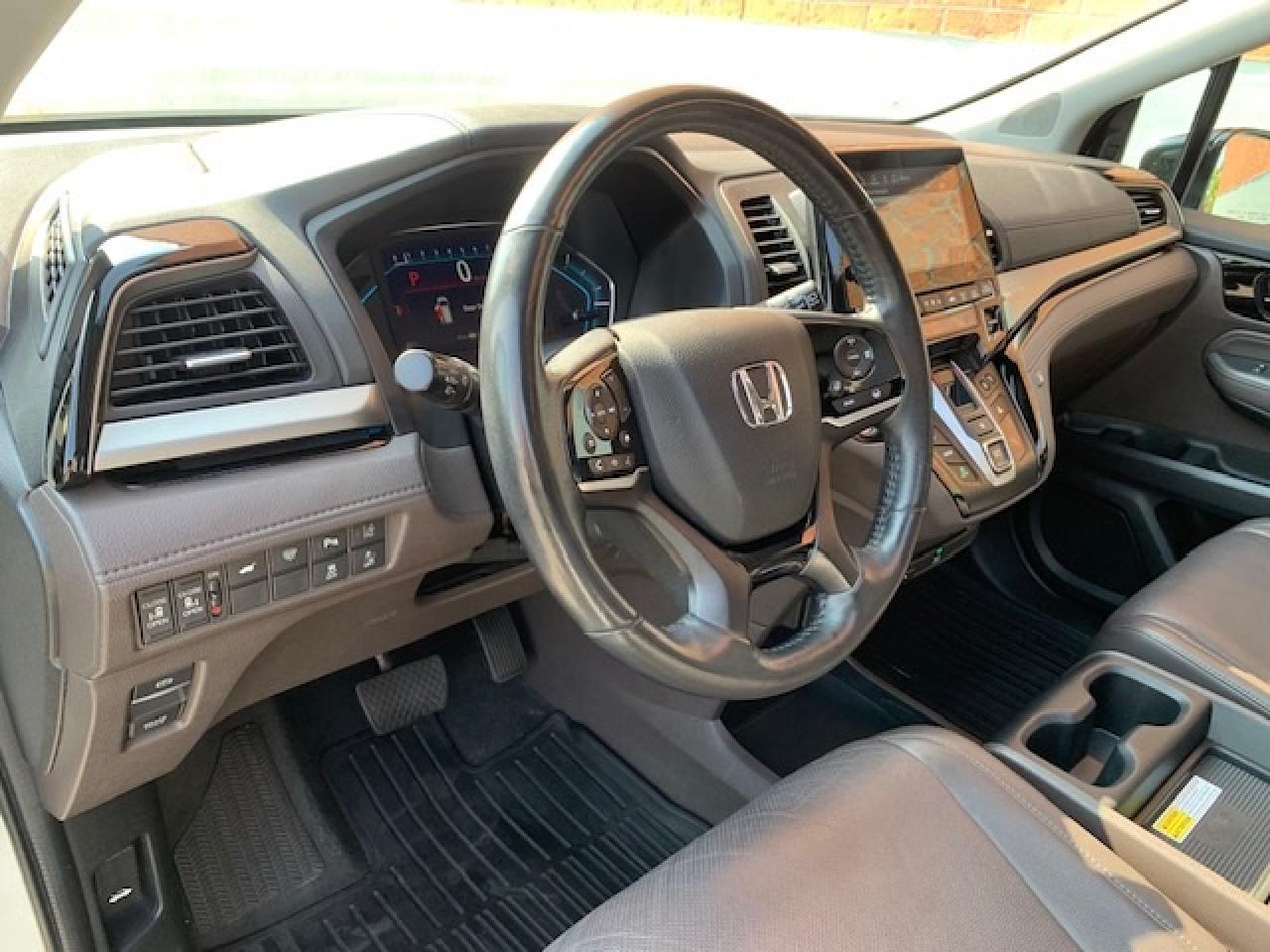 2018 Honda Odyssey Touring Photo