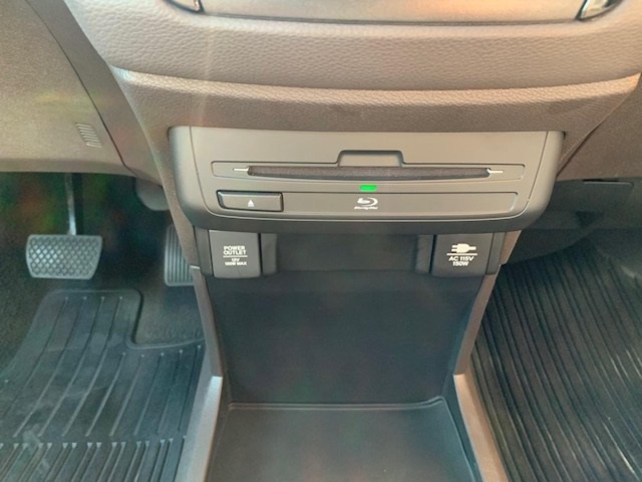 2018 Honda Odyssey Touring Photo