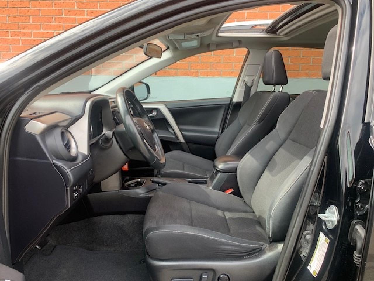 2016 Toyota RAV4 XLE Photo