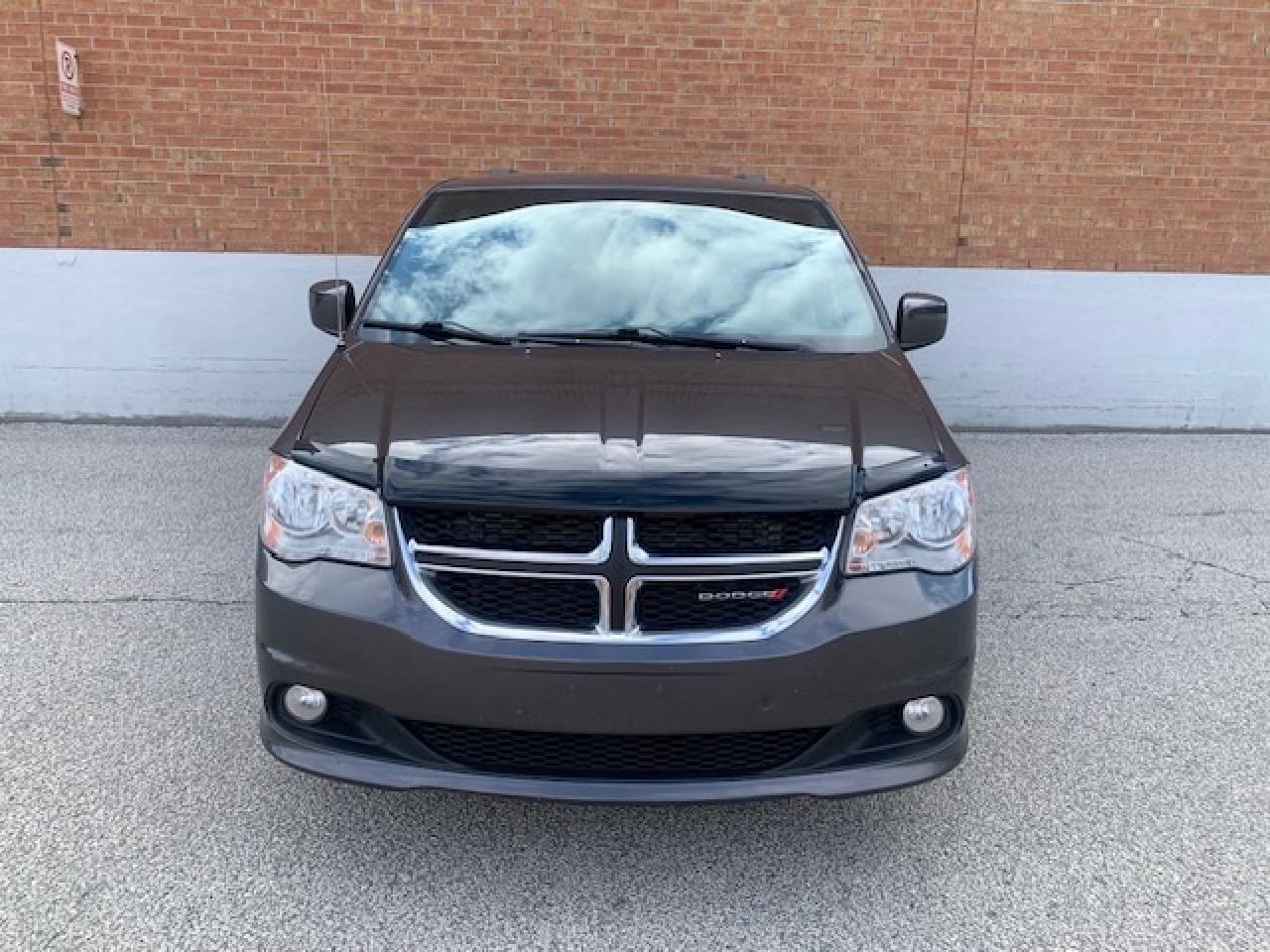 2017 Dodge Grand Caravan SXT Premium Plus Photo