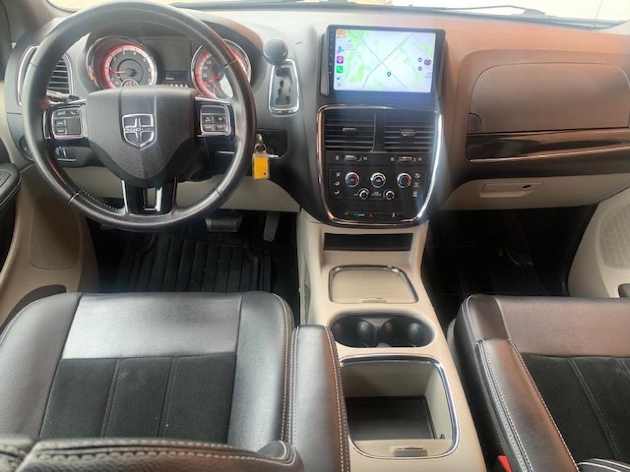 2017 Dodge Grand Caravan SXT Premium Plus Photo