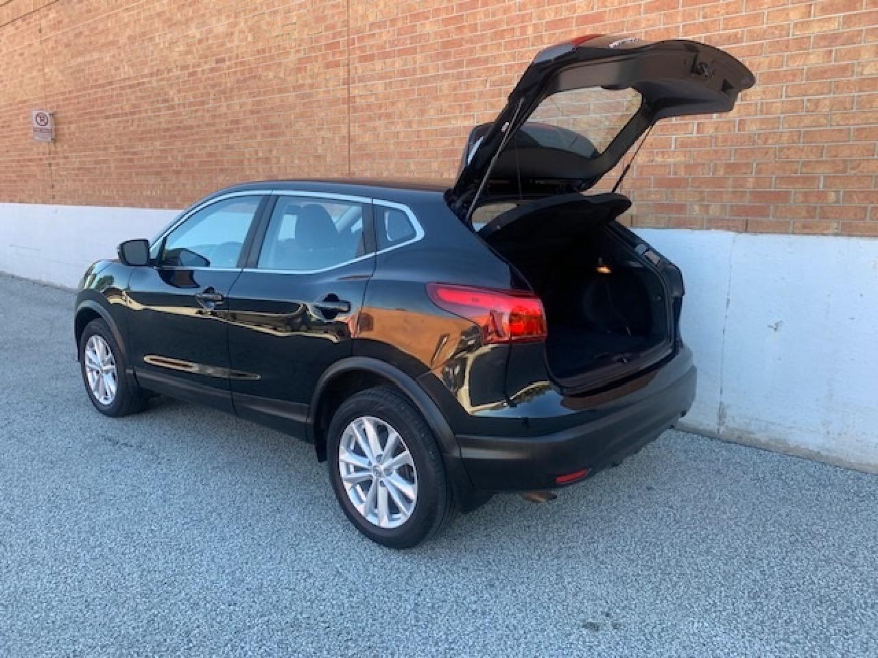 2017 Nissan Qashqai SV AWD Photo