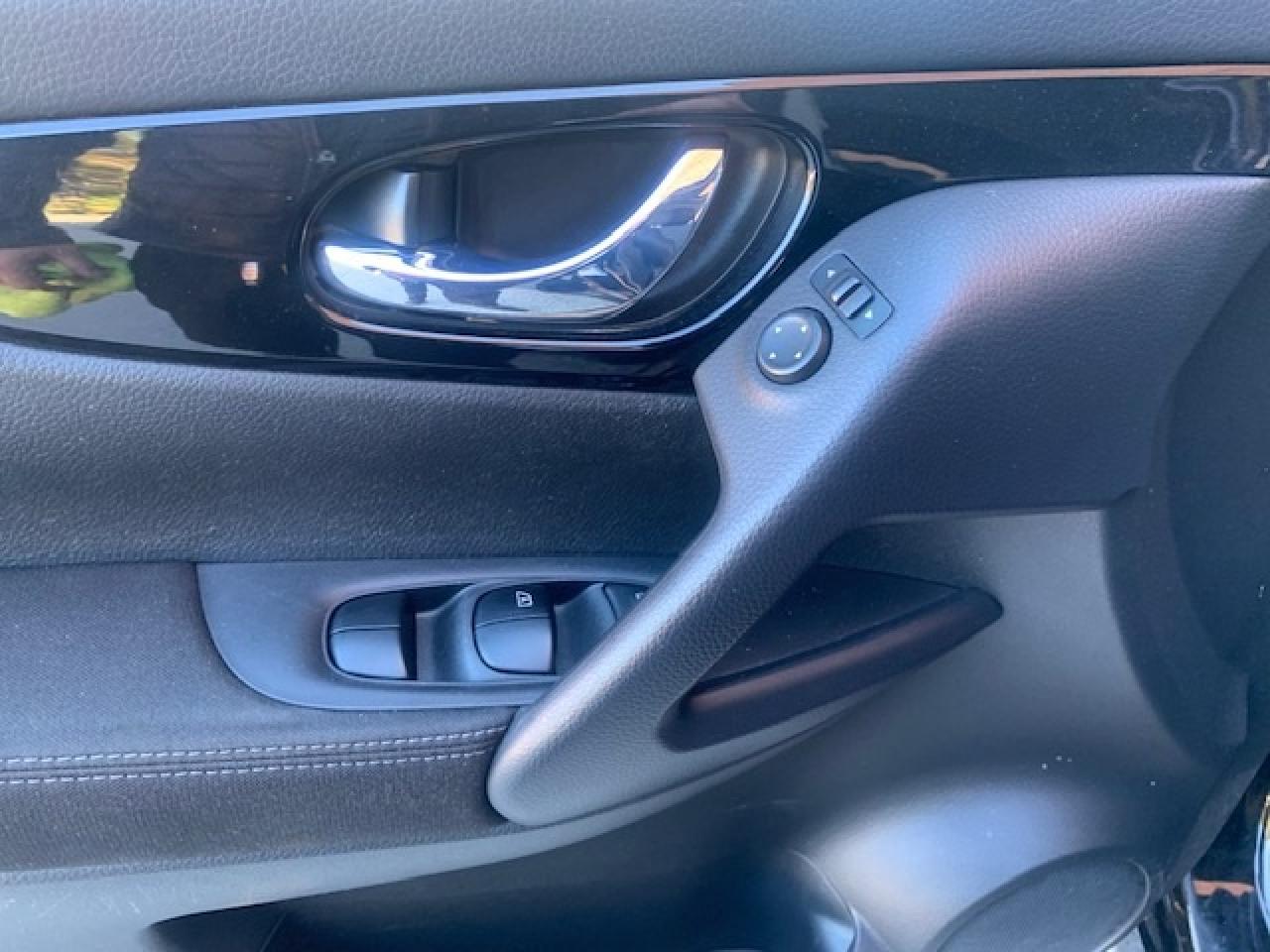 2017 Nissan Qashqai SV AWD Photo