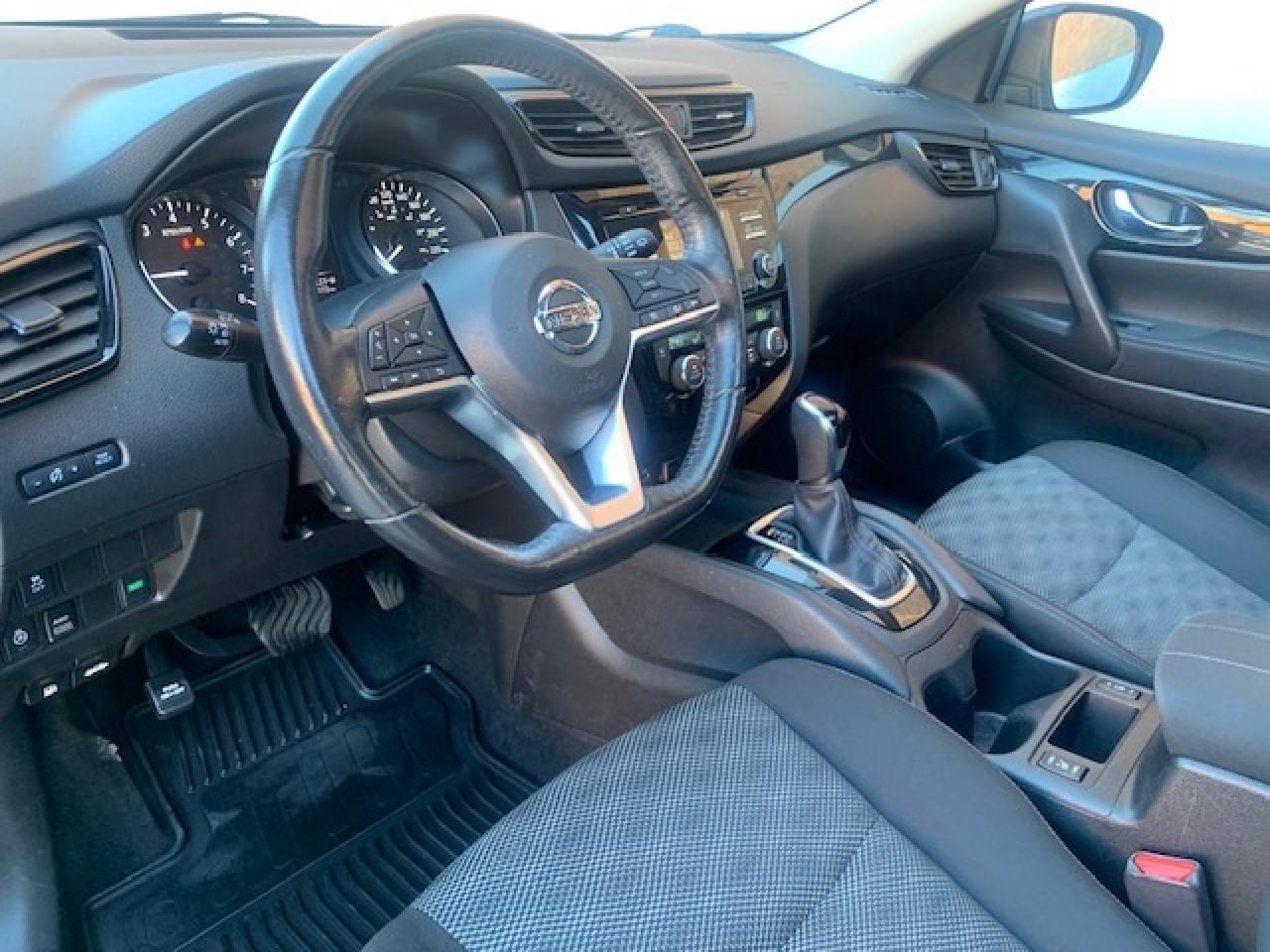 2017 Nissan Qashqai SV AWD Photo