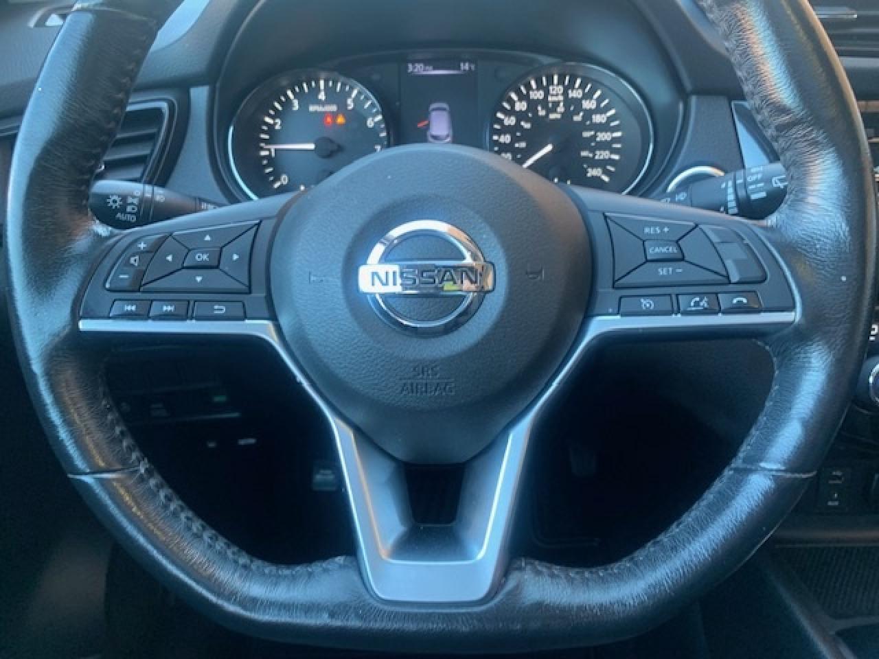 2017 Nissan Qashqai SV AWD Photo